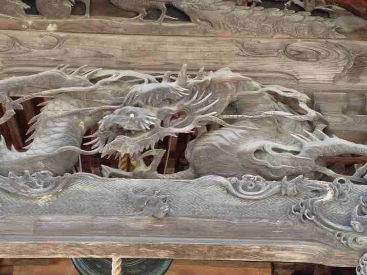 秩父札所札所三番常泉寺観音堂の龍の彫刻